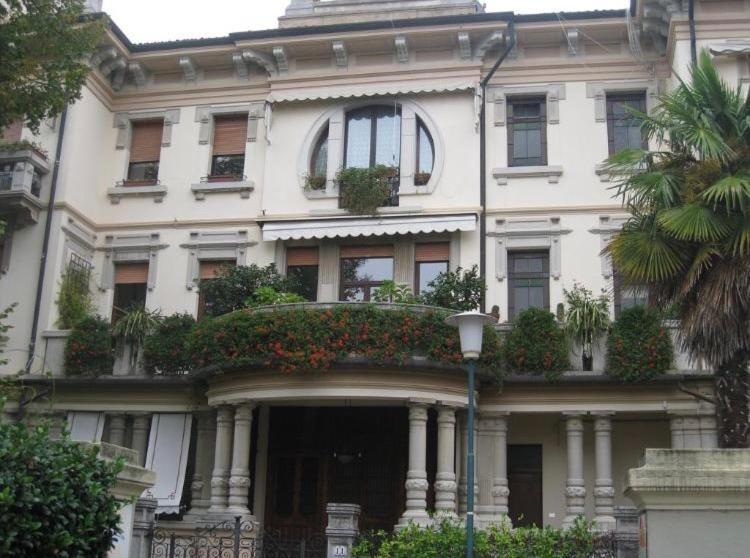 Stylish Penthouse Apartment In Venice Lido, 10 Minutes From Saint Marks Square 베니스-리도 외부 사진